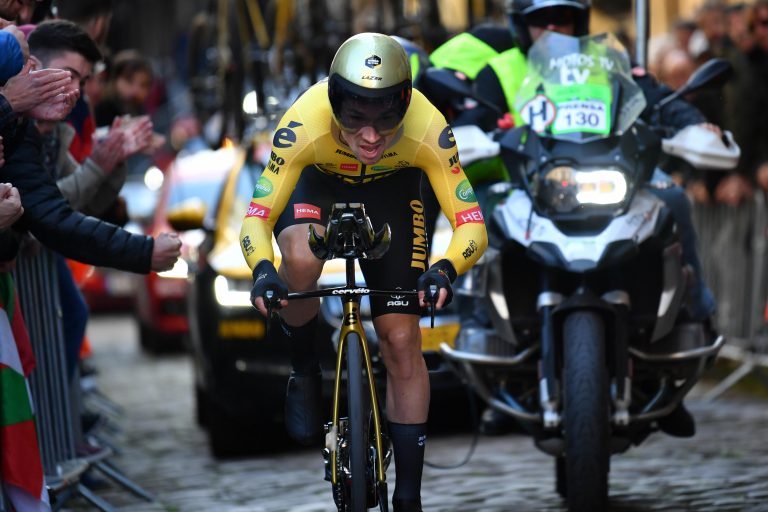 Primoz Roglic empieza mandando en la Itzulia