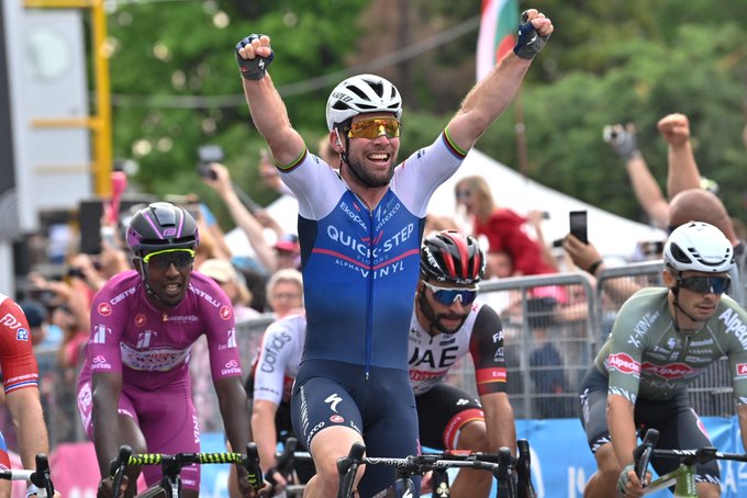 Mark Cavendish y Quick Step empiezan mandando en el Giro