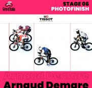 Demare repite triunfo en el Giro por un pelo
