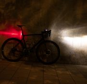 Sigma Aura 100 / Blaze Link, iluminación inteligente para rodar seguro