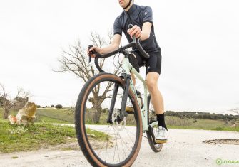 Assos Mille GTC: Prendas 100% gravel para disfrutar del camino