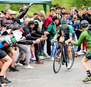 Jai Hindley: «No hay egos y la carretera decidirá el líder del equipo»