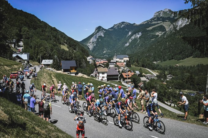 Tour de Francia: Magnus Cort Nielsen se lleva una etapa que Luis León Sánchez acarició