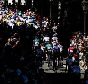 Daan Hoole y Jan Hirt, primeras víctimas del COVID en la Vuelta