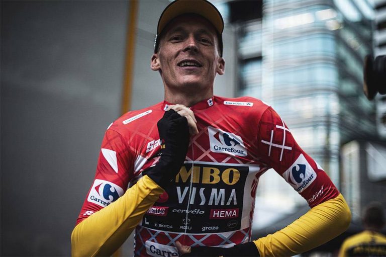 La Vuelta: Jumbo aupa a Robert Gesink al maillot rojo al dominar la crono