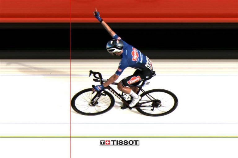La Vuelta: Vine repite exhibición y Evenepoel se mantiene firme