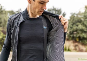 Assos Mille GTC Löwenkralle: Una chaqueta de puro gravel y altamente práctica