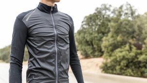 Assos Mille GTC Löwenkralle: Una chaqueta de puro gravel y altamente práctica