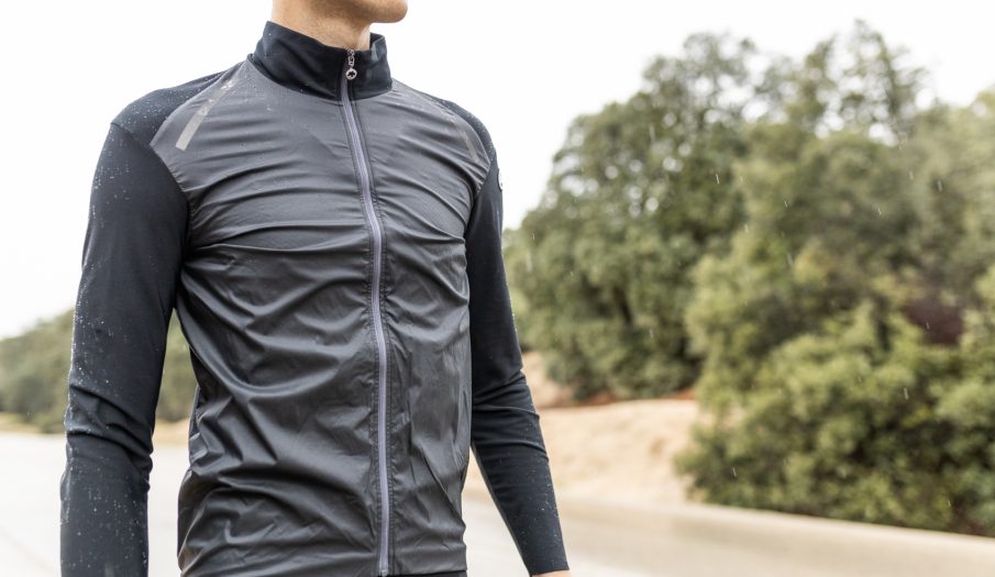 Assos Mille GTC Löwenkralle: Una chaqueta de puro gravel y altamente práctica