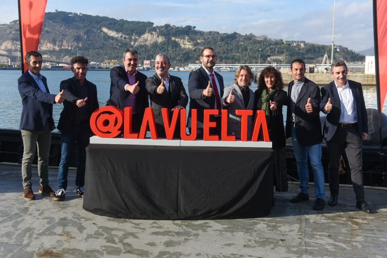 La Vuelta de 2023 arrancará en Barcelona con una crono por equipos