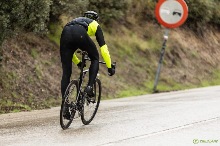 Assos R Habu S9: La mejor forma de tratar el frío más duro