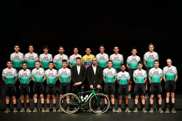 Caja Rural-Seguros RGA se viste de gala para la temporada 2023