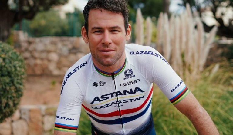 El río revuelto entre Mark Cavendish, Oakley, Scicon y Astaná Qazaqstan