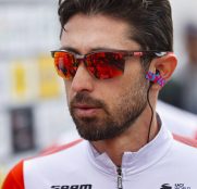 Darío Cataldo, el más afectado por la caída en la Volta a Catalunya