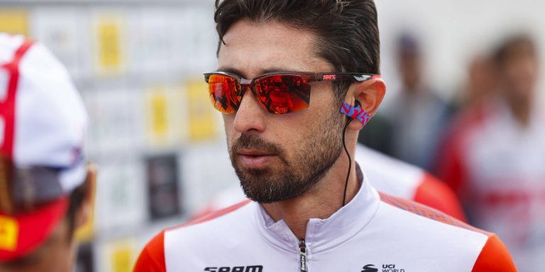 Darío Cataldo, el más afectado por la caída en la Volta a Catalunya