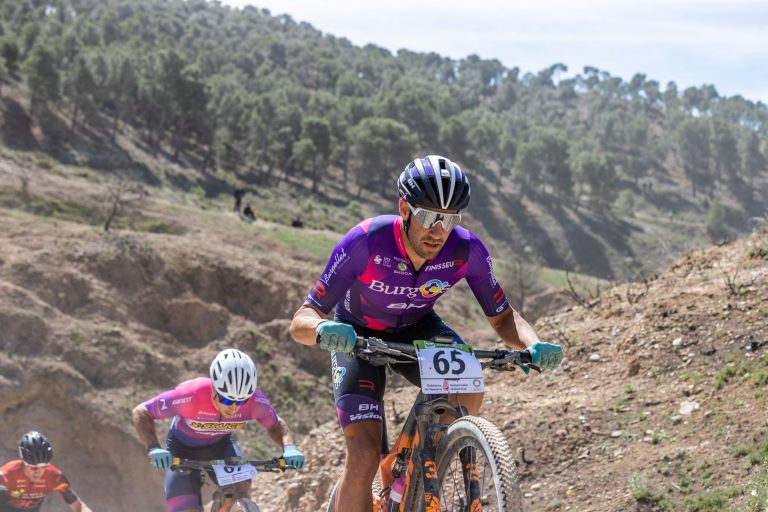 Felipe Orts vuelve a soprender en mountain bike: gana el Superprestigio de Arguedas (C1)