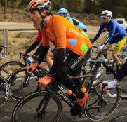 Euskaltel sigue brillando y sumando puntos en Francia: ¡Azparren, sexto!