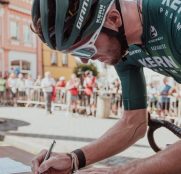 Vojtech Repa, otro joven talento de Kern Pharma que deja la bicicleta