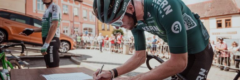 Vojtech Repa, otro joven talento de Kern Pharma que deja la bicicleta