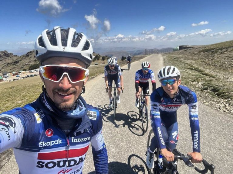 Julian Alaphilippe regresa a las competiciones con el Criterium del Dauphiné