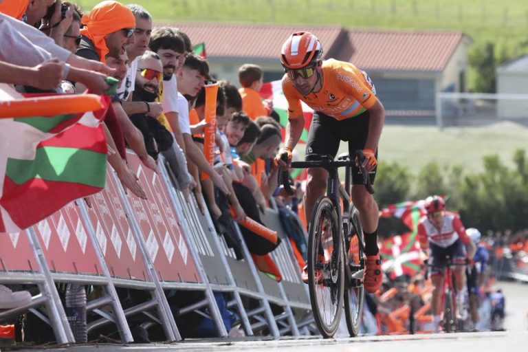 Mikel Bizkarra y Joan Bou comienzan su recuperación tras las caídas de Occitania