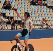 Francesc Bennassar (High Level) supera a Albert Torres (Movistar) en la eliminación del campeonato de España