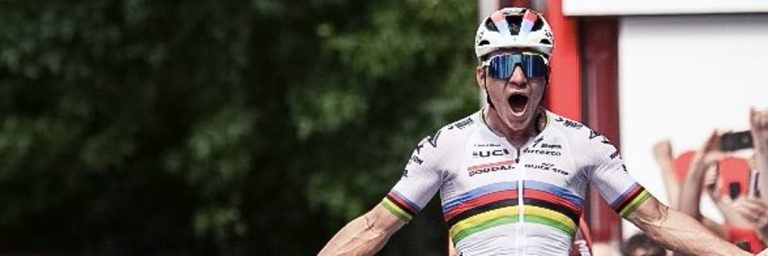 Remco Evenepoel impone su ley en San Sebastián e impresiona de cara a la Vuelta