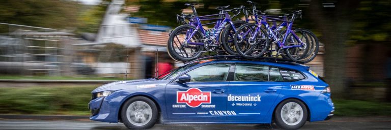 Alpecin-Deceuninck confirma los siete fichajes y los treinta ciclistas de la plantilla de 2024