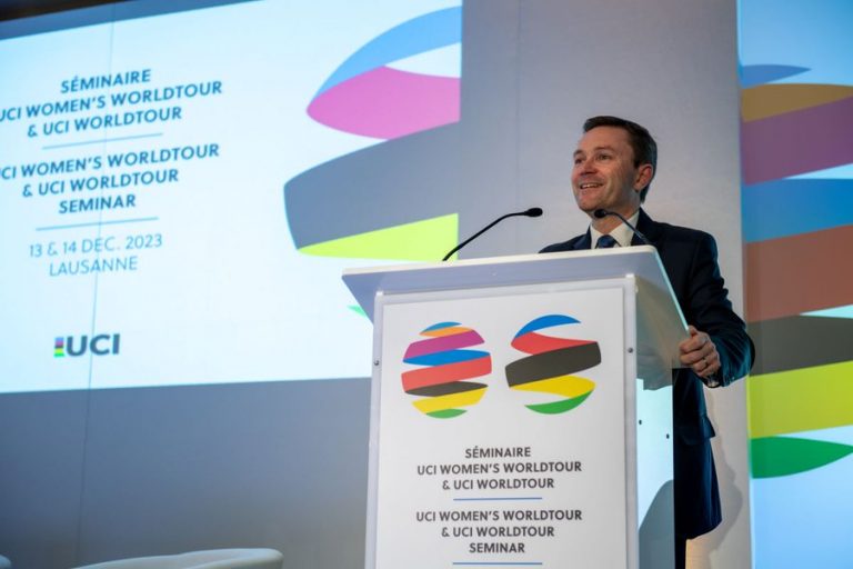 La UCI prohibirá las posiciones extremas de las manetas de freno