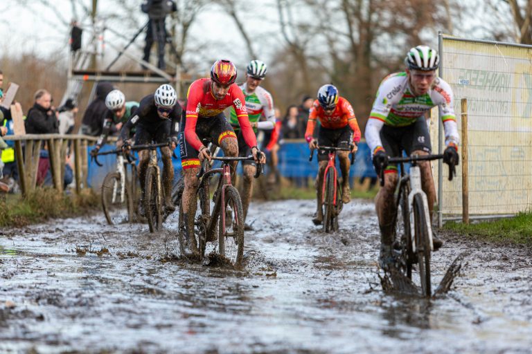 Felipe Orts vuelve al barro con el Exact Cross de Maldegem