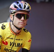 Parte de guerra tras la caída: Wout van Aert y Jasper Stuyven, fuera de las clásicas