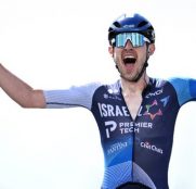 ¿Quién es Derek Gee, el canadiense que lucha por el podio del Giro de Italia?