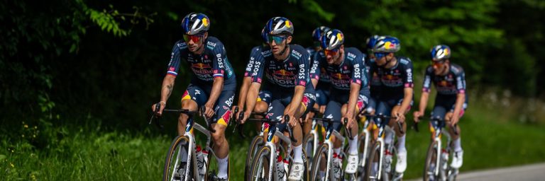 Primoz Roglic sufrió una fractura en el Tour y su presencia en la Vuelta está en el aire