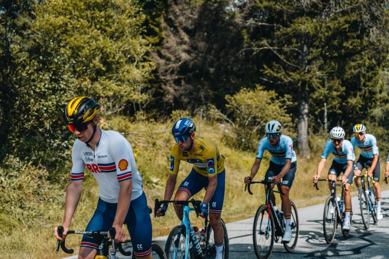 Joe Blackmore, ganador del Tour del Porvenir de la mano de la academia de Israel-Premier Tech