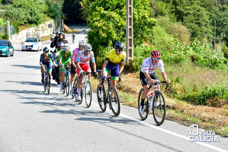 José Luis Faura resiste los ataques de Lucas Lopes en la prestigiosa Volta a Galicia