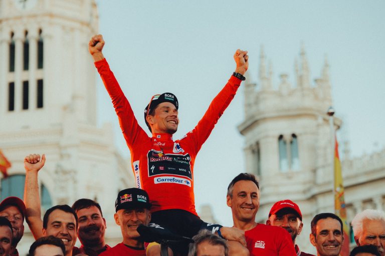 La empresa Red Bull sigue ampliando su red de control en el deporte mundial