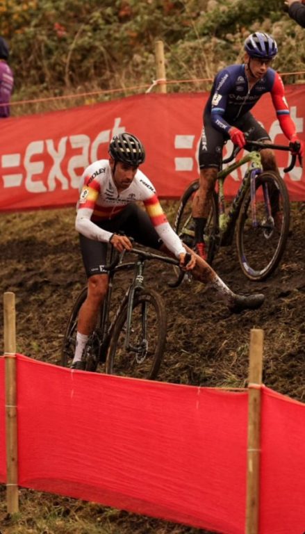 El alicantino Felipe Orts vuelve a la carga en el Kermiscross Ardooie de Bélgica