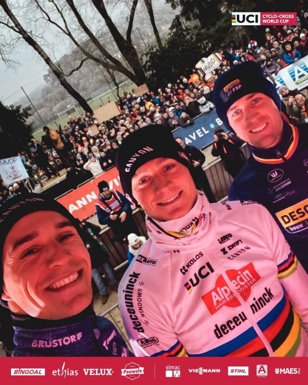 Mathieu van der Poel también vence en la Copa del Mundo de Besançon