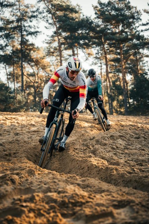 Superprestigio de Niel: Laurens Sweeck se impone y Felipe Orts acaba quinto tras una gran remontada