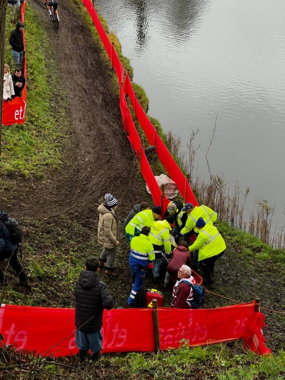 El Mundial de ciclocross de Hulst para 2026 se prepara para cifras gigantescas: 50.000 aficionados, 4.500 VIP…