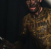 El belga Wout van Aert (Visma) impone su ley en el barro de Dendermonde