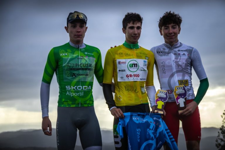 Mario Cordero le da la vuelta a la general de la Volta ao Concelho de Loulé