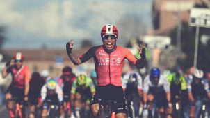 Bomba de Caleb Ewan: reaparece, gana… y abandona el ciclismo profesional