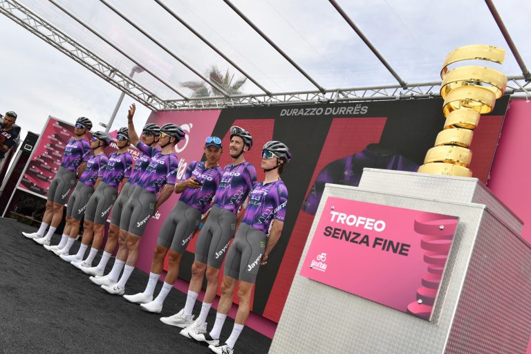 El caso White y los puntos UCI: ¿entra el ciclismo en el círculo de despidos del fútbol?