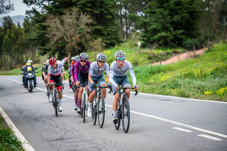 Picusa Academy hace historia: primer equipo gallego que participa en el Tour de Valromey