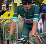 Jasper Philipsen tendrá que ser operado tras abandonar por caída en el Tour