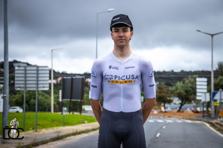 Eric Igual, al Movistar Academy de la mano de Velofutur y Picusa