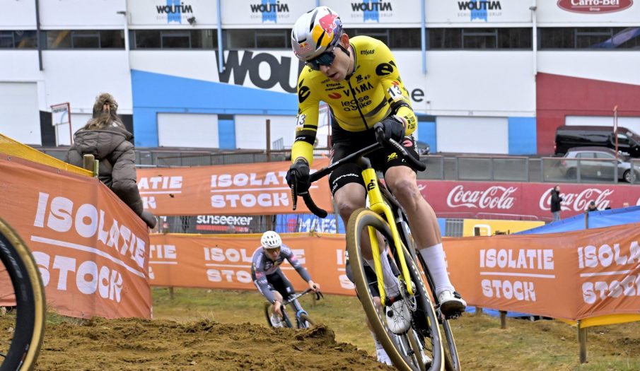 Tibor del Grosso bate a Wout van Aert y Felipe Orts también brilla