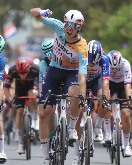 El equipo NSN de Andrés Iniesta se estrena en el WorldTour: victoria en el Tour Down Under