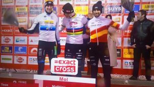 Mathieu van der Poel vence y Felipe Orts firma un podio histórico bajo la nieve